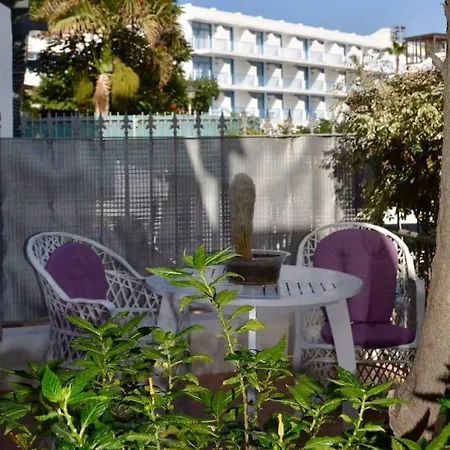 Apartment Playa Chica With Terrace 100 M From The Sea